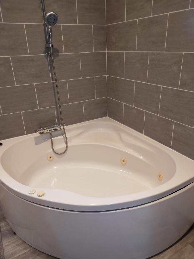 Logement Atypique Arles Luaran gambar